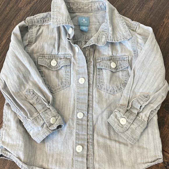 Baby gap button down bundle - Picture 3 of 3